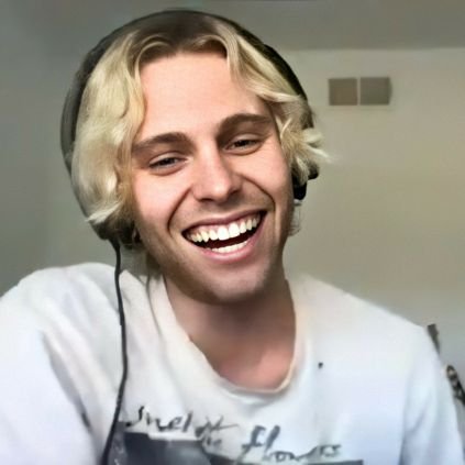 SwiftHemm's profile picture. lvl 21 ☀️  𝕱𝖔𝖗 𝖞𝖔𝖚 𝕴 𝖜𝖎𝖑𝖑 𝖗𝖚𝖎𝖓 𝖒𝖞𝖘𝖊𝖑𝖋 𝖆 𝖒𝖎𝖑𝖑𝖎𝖔𝖓 𝖑𝖎𝖙𝖙𝖑𝖊 𝖙𝖎𝖒𝖊𝖘 ☀️ 5SOS × Taylor Swift