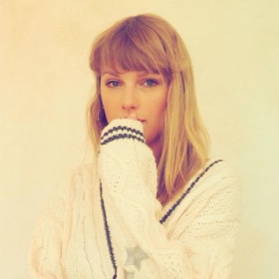 ✨The smell of smoke would hang around this long✨- swiftie since 2011💗 TN noticed x2🎀