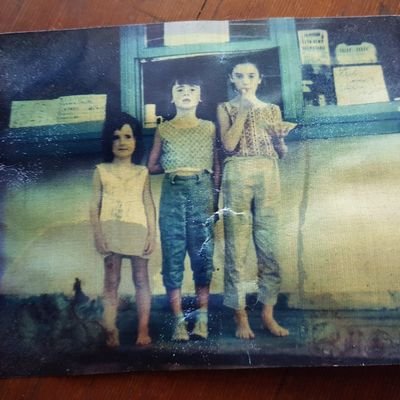 Writer, editor, infinitely curious human
CNF Co-editor @Atticusreview