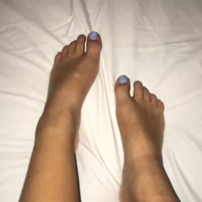 Santana16574280's profile picture. Foot model 😇 US size 5 💖 ✨Dm me for pics and videos https://t.co/zAKGx9ewDE  🎁 🎀Reasonable prices 🎀