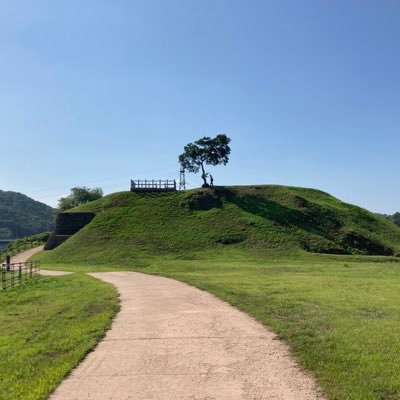 약간의 음주가무 좋아 하구요 등산 좋아 하구요 그저 그래요,