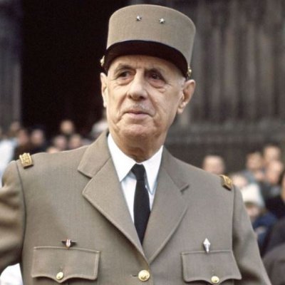 La difficulté attire l'homme de caractère car c'est en l'étreignant qu'il se réalise lui-même. 
🇨🇵  Charles de Gaulle 🇨🇵