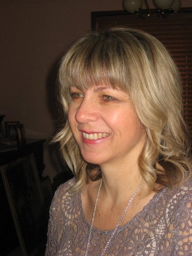 lisawillmot1's profile picture. 