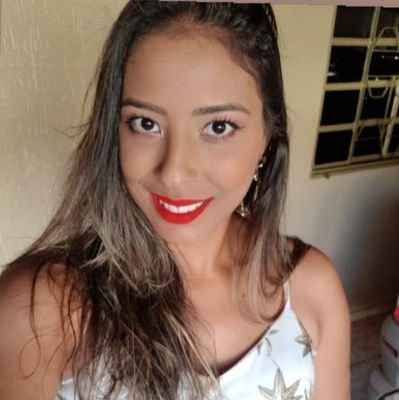 Doutoranda em Ciências Ambientais (UFG)