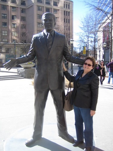 Retired Saskatchewan taxpayer.  Interests include
politics, literature, all things arts & culture, food.  
Profile PHOTO Atlanta; bronze of Andrew Young.