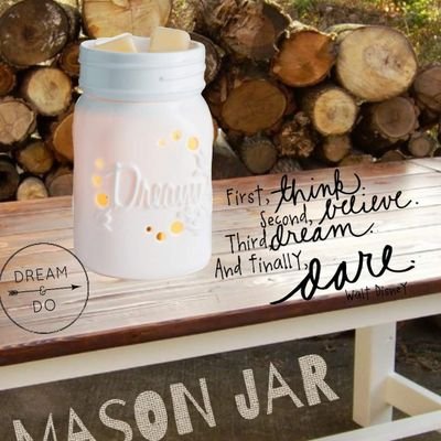 I am an independent Candle consultant. I sell awesomely scented wax products that are 100% soy wax, dye free and uses essential oils for most of the fragrances