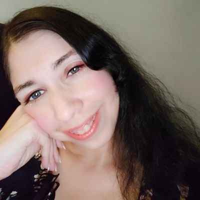 DarcyLoveHorror's profile picture. just a girl who loves horror movies....