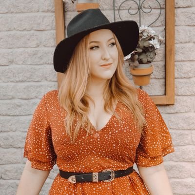 MackenzieABlog's profile picture. Beauty YouTuber. 
Check out my Instagram: Mackenzieanneblog
YouTube channel: MackenzieAnne 
Follow, Like and Subscribe❤