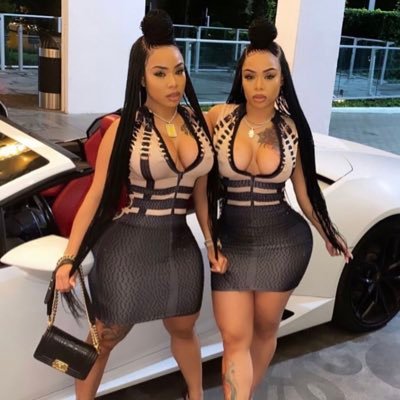 Celebrity Twin models 👯Bookings:Doubledosetwinsss@gmail.com