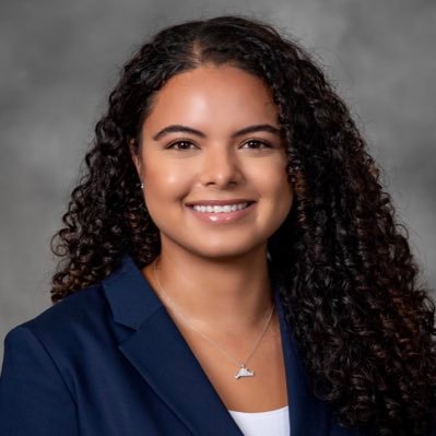 PGY-2 @UMichOBGYN_Res | MD/MPH ‘21 @umich | BS ‘16 @uconn | Passionate about health equity, representation in medicine & french bulldogs