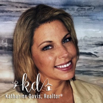 Katharine Davis, Your Neighborhood Realtor with Florida Homes R&M and the Ohana Top Producing Realty Team, I'm here to help make the real estate process easier