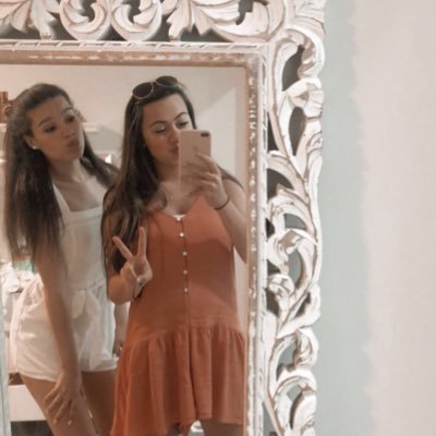 juliatolleyy's profile picture. 