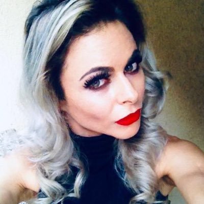 ...o que tem valor não tem preço: tem pressa ...tudo que fizer ao px volte em dobro a ti...