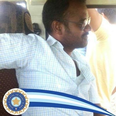 muruges42465370's profile picture. சுயமரியாதைக்காரன்