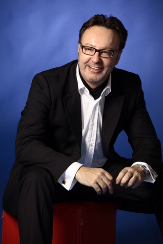 I am CEO & co founder of SQREEM A Tech Co that uses its AI & deep learning  to predict & understand human behavior: FinTech, RegTech & InsurTech ian@sqreem.com