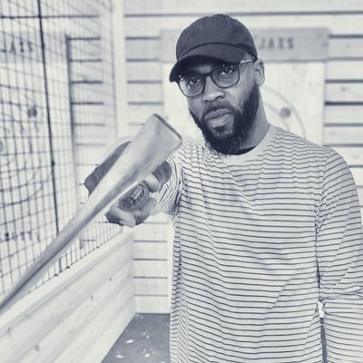 ChrisLoveLady's profile picture. handling Business