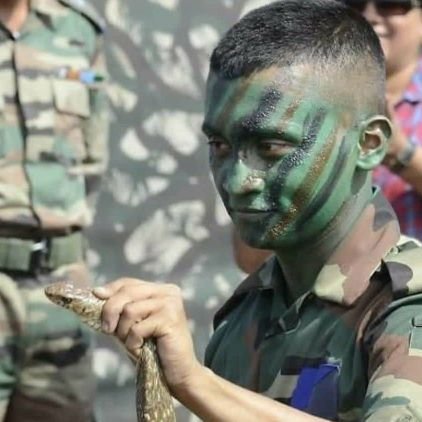 असूल - पक्के
स्वभाव- घणा टेढ़ा
नशा- सनातन धर्म
प्यार- माँ का
डर- बाबू का🙏
धर्म एव हतो हन्ति धर्मो रक्षति रक्षितः🚩
तस्माद्धर्मो न हन्तव्यो मा नो धर्मो हतोऽवधी🚩