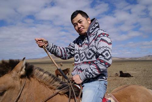 Och-erdene. Altanshuur Home-service company director.Гэрийн болон хивний цэвэрлэгээг дуудах бол АЛТАН ШҮҮРийг санаарай.