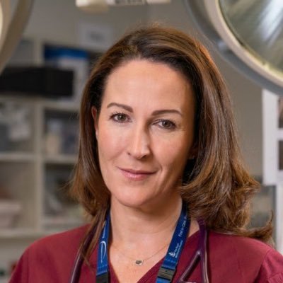 Mum of 4 and Emergency Physician in love with her job and family