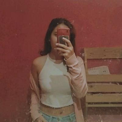 y0urgurly's profile picture. i don't need sugar love