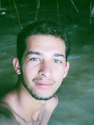 Sou melhor do que as pessoas pensam, pior do que elas imaginam.