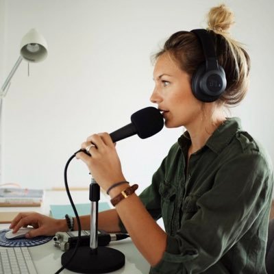 👩🏼‍💻Journaliste - Media Training - Event Host - 🎧 Fondatrice des podcasts @lespotlightpod & La Matrescence