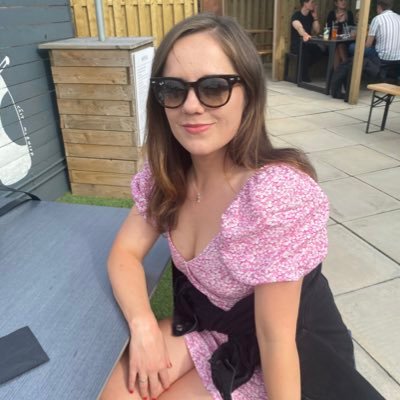 SuzieFellows's profile picture. 