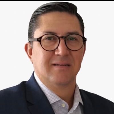 Dedicado a los medios de comunicación y relaciones públicas. Relaciones Gubernamentales Albavisión Televisión Abierta México, Canal 13.