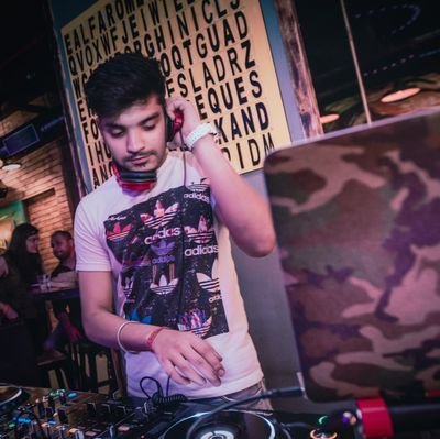 hey, my name is Raunak aka DJ Spade. I'm a dj and an aspiring music producer from Kolkata, India.
Instagram: djspadeofficial