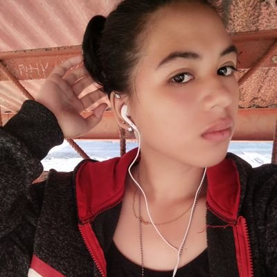 DANGEROUS to be talked. 😈
FRIENDLY BUT DEADLY😏🥰😈
