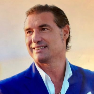 Profilo ufficiale di Lorenzo Amoruso ex Calciatore di Rangers FC, Blackburn, Fiorentina e Bari. Opinionista Sportivo ⚽️ Masterchef Celebrity Temptation island