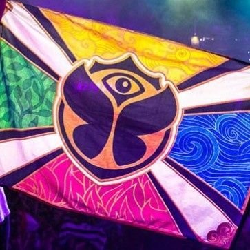 Cut me open and I'll bleEd Dance Music.
Whoever said water is life hadn't tasted music!!
#EDM
