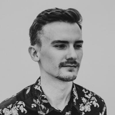 zuch_like_book's profile picture. 