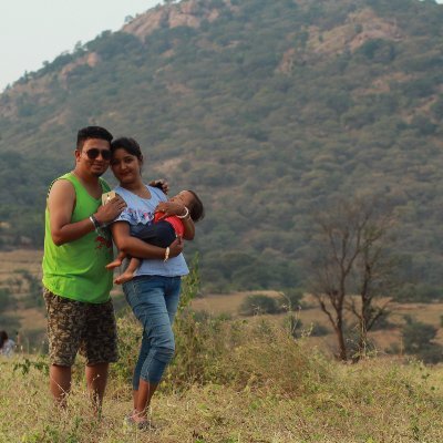 chira_tweets's profile picture. Well I’m here not to preach but to express my thoughts. Live by a rule “Your efforts shapes your future”.