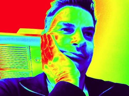 marcleveille's profile picture. Designer/chargé de projets, fan de design, d'architecture, d'art, d'urbanisme, de métropoles, mégapoles, de modules et de 5 à 8.