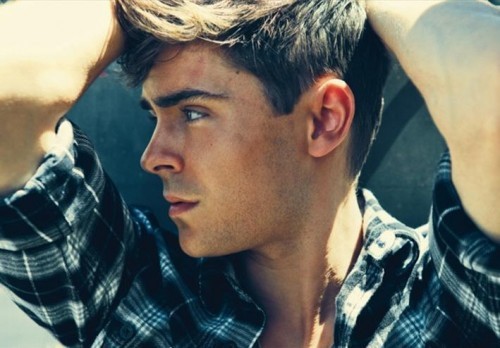 RebelBrandon's profile picture. The name's Brandon. I'm a shapeshifter, originally from La Push. Sorta rebellious, but kind. Seventeen and single. (18+)