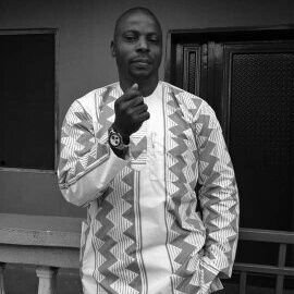 Eclectic, not dogmatic/ Loyal, not sycophantic/ Lover, not fighter/ Football Junkie/God, family & friends/Hard work. Prayer. #ManUnited #3SC kogundare@gmail.com