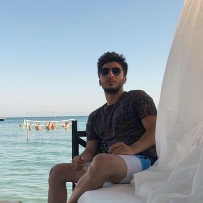 Burakhrk's profile picture. ,,,