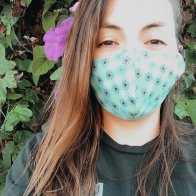 Girl into trading forex, stand up comedy, karaoke, brutally honest anonymous blogging, sidewalk chalk, and speaking in Spanish. Holaaaaa! :D