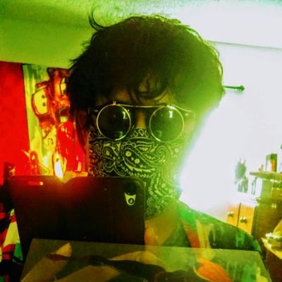 Head honcho/struggling creative/ingestor of stuff @ BlackTime E-Press. Nerds from the hood always go hard.