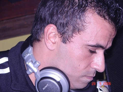 Deejay  /  Translater