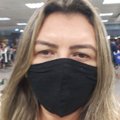 Que coisa mais magnífica é o gosto da liberdade de quem salta as pedras do muro derrubado.
Cada ser em si carrega o dom de ser capaz de ser feliz