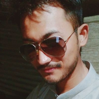 केहि सपनाहरु वर्षातको पानी जसतै हुन्छ,
जसलाइ पाउने चाहानामा हात भिज्छन तर
सधै खाली हुन्छ😊