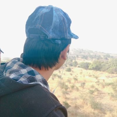 19Murkute's profile picture. live & let live 🙏