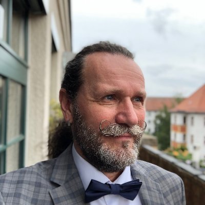 Hasenvieh's profile picture. Shop Assistant, Leipziger, Mensch https://t.co/IU8SVkdue0