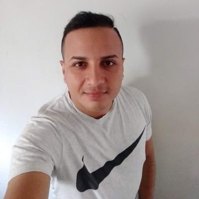 elanderpa's profile picture. 