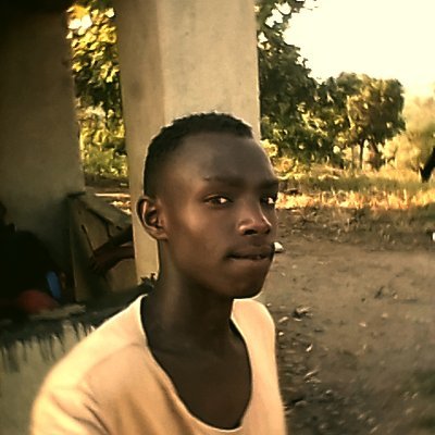 CosmasNgabirano's profile picture. Am selfemployed
hg.
Am educated.