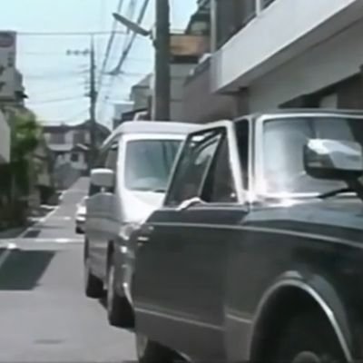 黒塗りの高級車に追突してしまうbotに追突してしまう Tnok Twitter 黒塗りの高級車に追突してしまうbotに追突してしまう Tnok Twitter