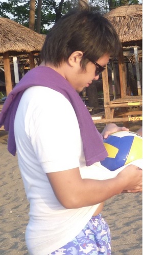 drew_Luv_piano's profile picture. Life is a set of choices, I am the product of choices of my parents, and now the product of my own choices...