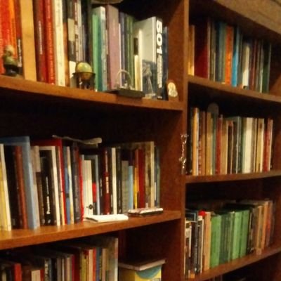 AndreMagister's profile picture. PALESTRANTE

Prof. André de Jesus de Oliveira

Bacharel em Biblioteconomia (UNIFAI) e Licenciado em Geografia (UNICSUL). Participou do XX e XXI Curso de Ver